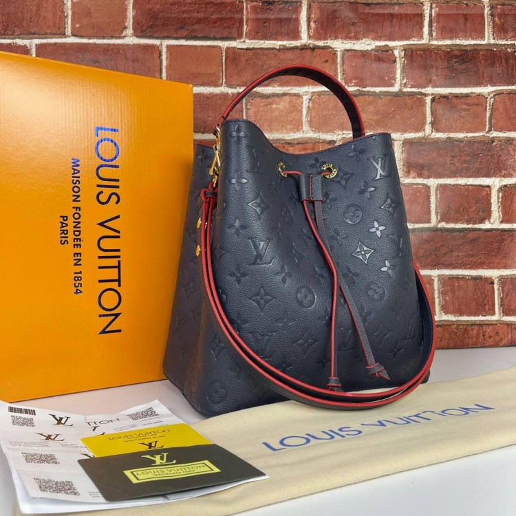 LOUİS VUİTTON NEONOE EMPREİNTE LACİVERT